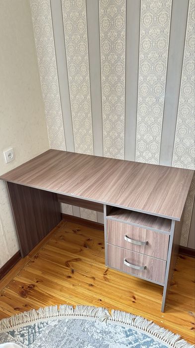Рабочий парта-стол