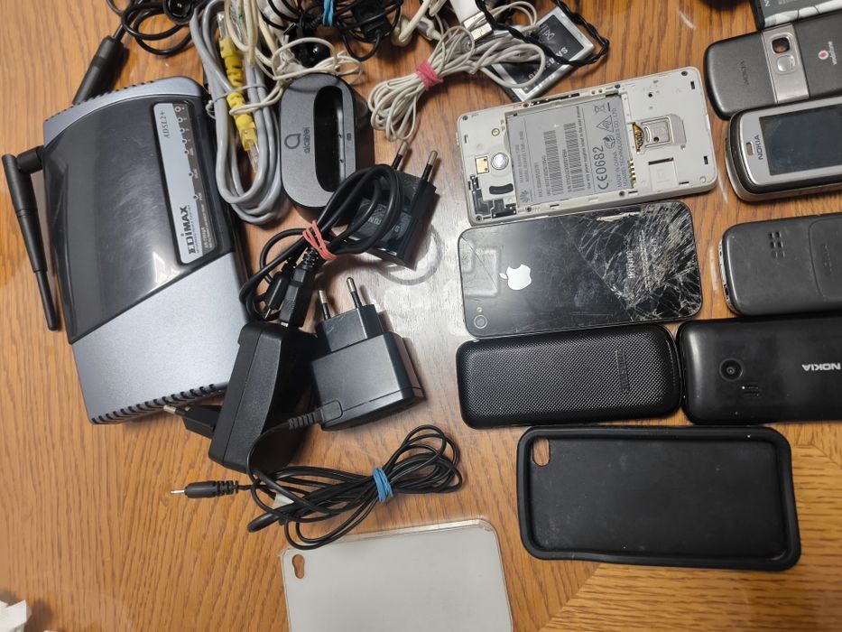 Telefoane pt piese,și incarcatoare