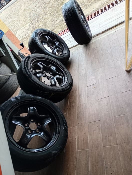 Vând 4 roți jantă+cauciuc  Pirelli 225/55/17