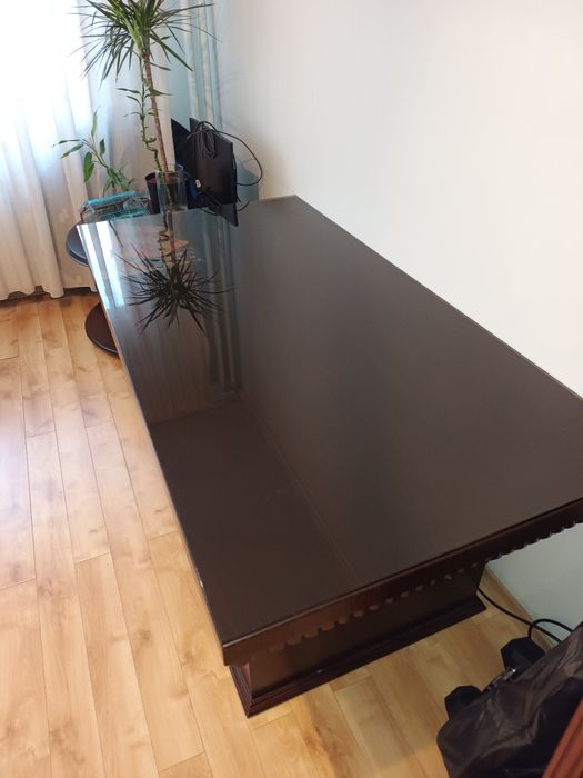 Birou directorial/ masa