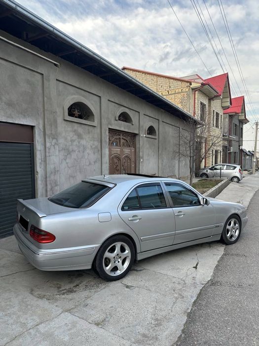 Mrecedes Benz W210 E320 avangard