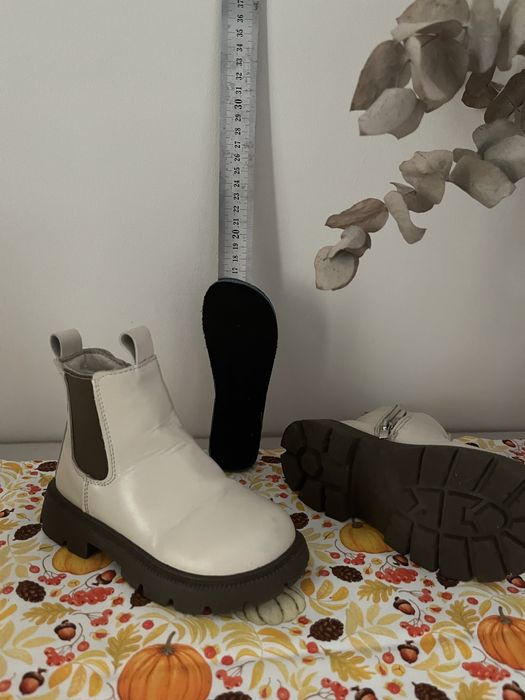 Ботинки демисезонные для девочки 25 р-р