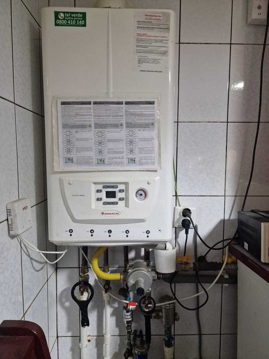 Casa de Vanzare + Gradina si anexe