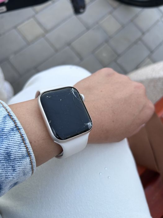 apple watch SE , GPS, starlight.ЗА ЧАСТИ