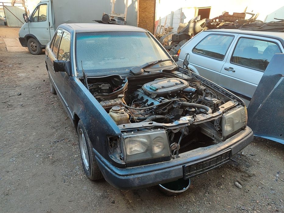 Мерседес W124 E200 по запчастям продаётся