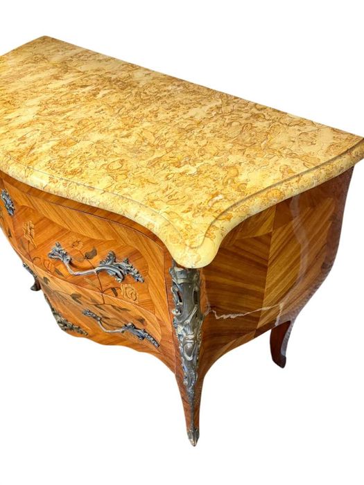 Comodă stil Louis XV din lemn cu intarsii și blat din marmura