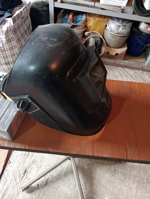 Продам сварочную маску.