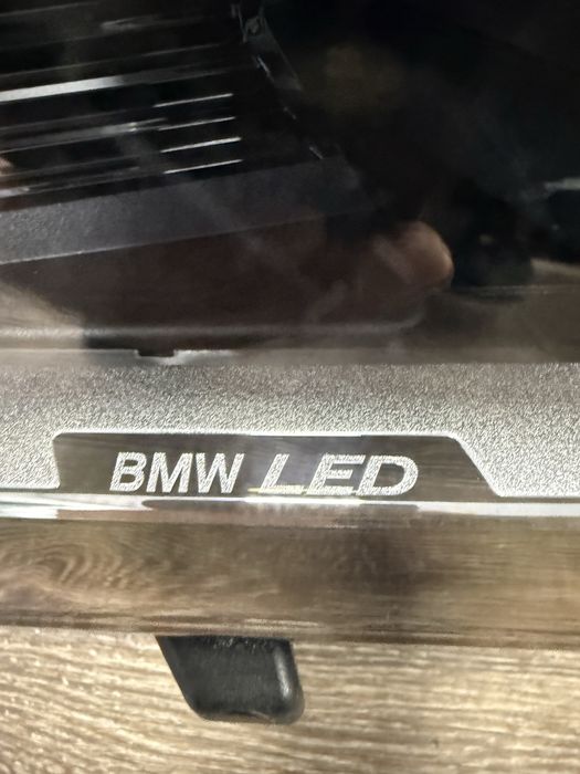 Bmw G70 7 серия Full led десен фар