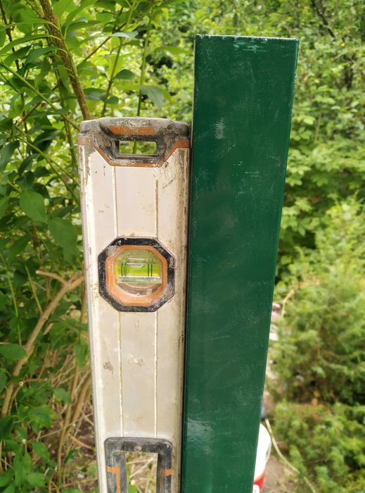 Копам дупки за ограда или дръвчета