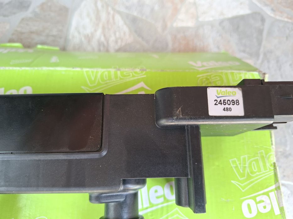 Бобина  Valeo пежо 407 ..406 ..citroen /газова рейка инжектори