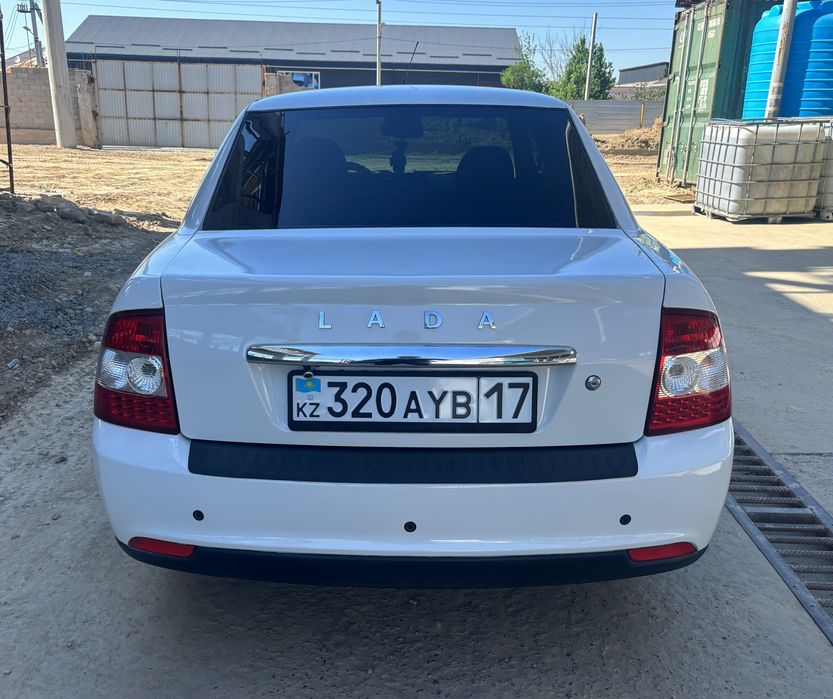 ВАЗ Lada Priora 1.6 luxe- кондиционер, подогрев сидений