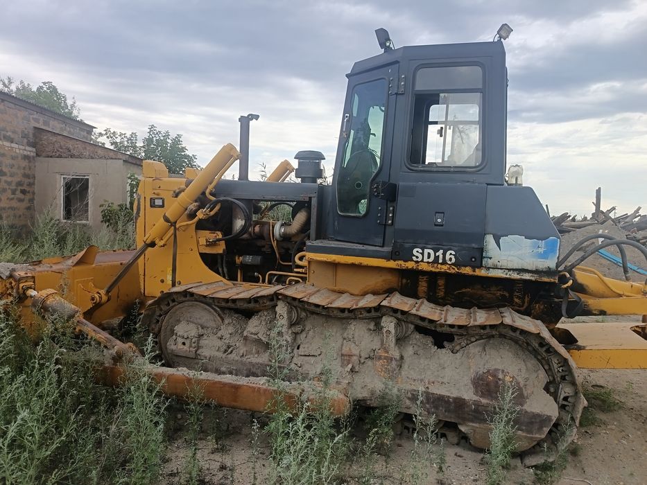 Shantui sd 16 бульдозер
