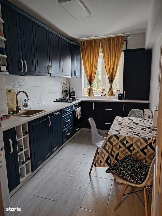 Proprietar- Apartament 4 camere, Câmpina