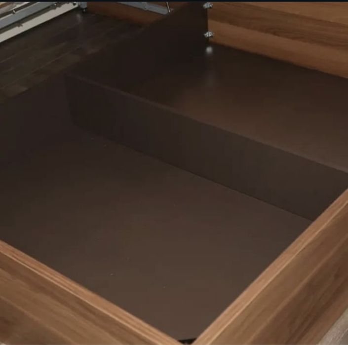 Продам спальный гарнитур