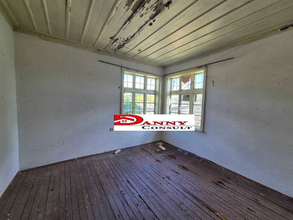 Едноетажна къща за продажба в с. Писарево