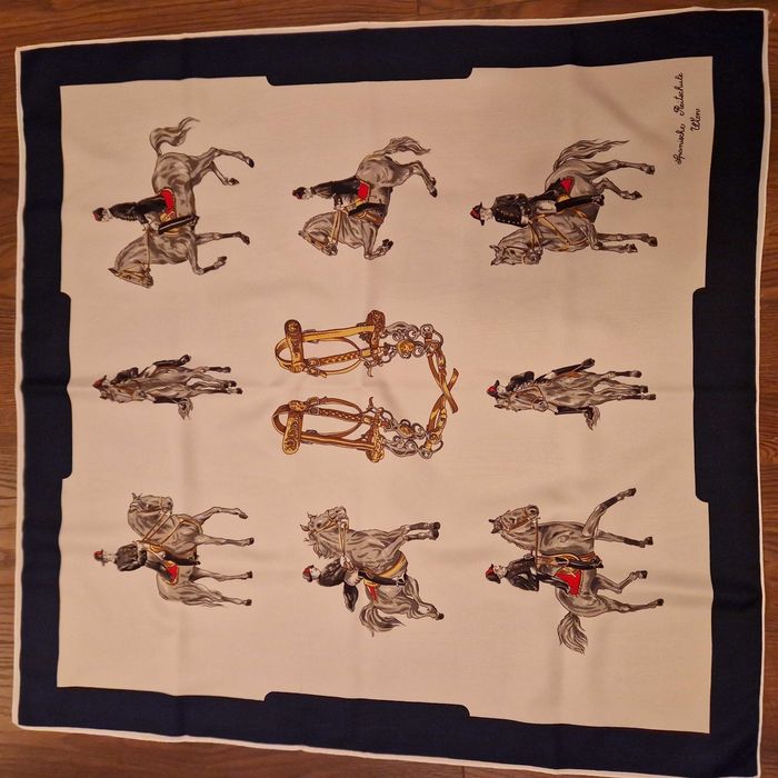 НАМАЛЕНИ Тънки квадратни шалове Рим, Испания, Виена, цветя