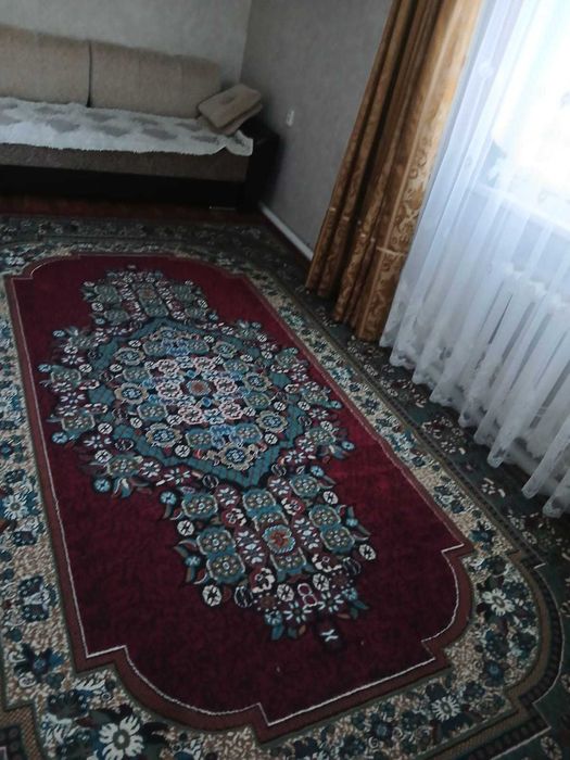 продам ковер 2,5 на4,0