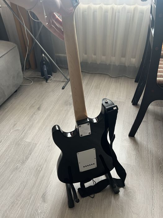 Продаю электро гитару