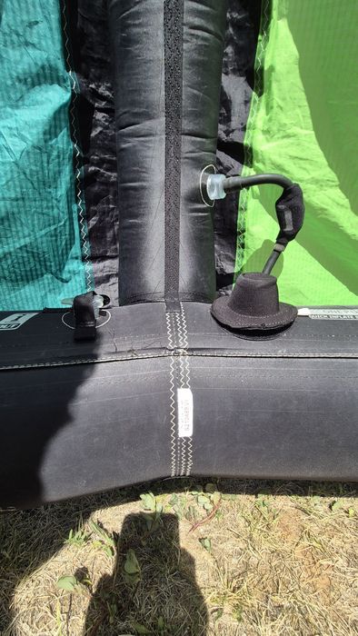 Продавам кайт сърфинг екипировка – Slingshot крила и бар