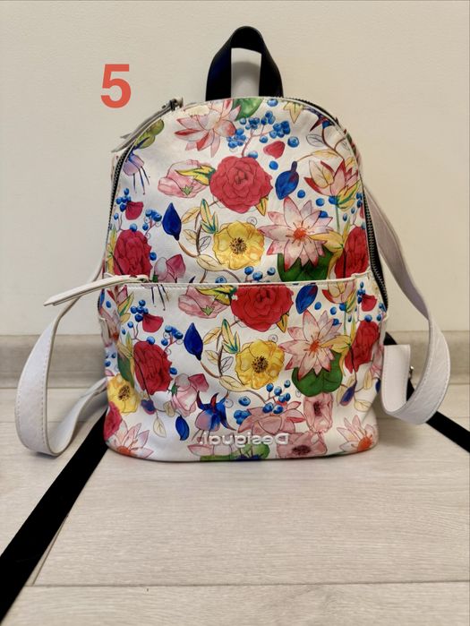 Аксесоари - чанти, раници, портфейли