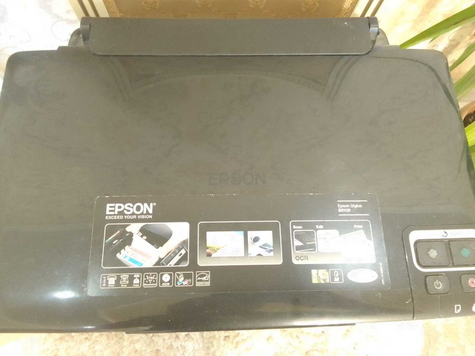 Срочно продается новый принтер EPSON вместе с комплектующими