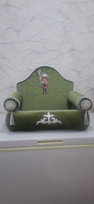 Балалар мерекесіне тойбастар.