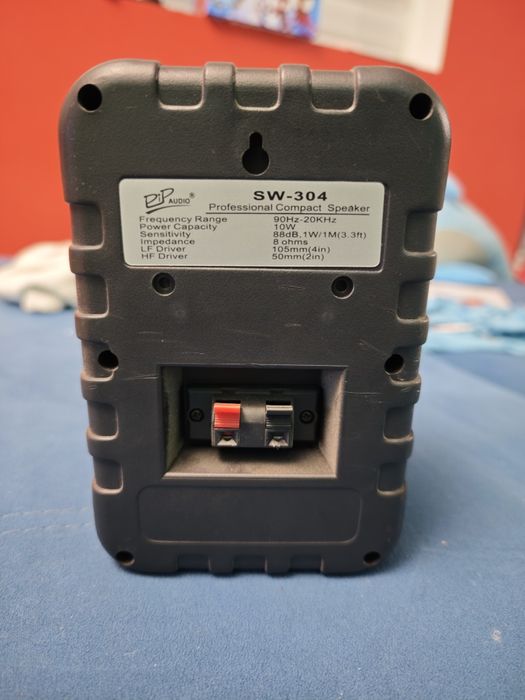 Продавам си съраунд системата