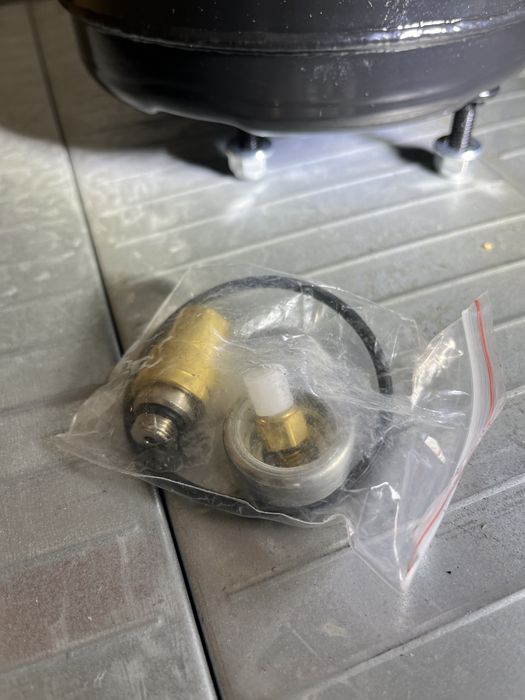 Compresor perna aer bloc de valve supapa audi a6 a7 a8 q7 touareg nou