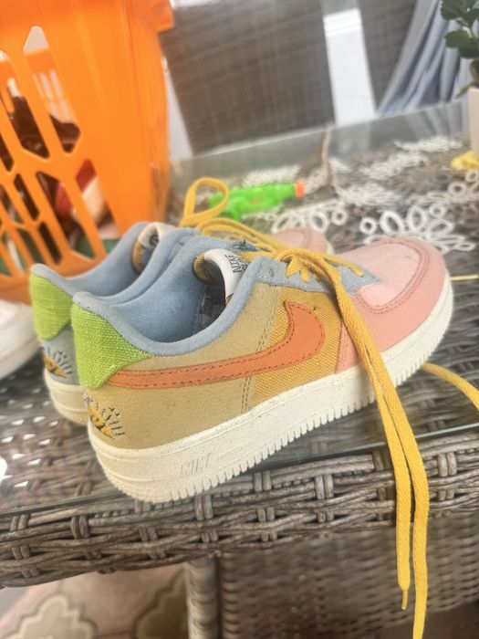adidasi nike multicolori