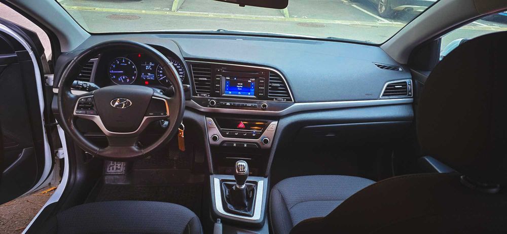 Hyundai Elantra 2016, 1.6 benzina aspirat, 128cp, euro 6, manual