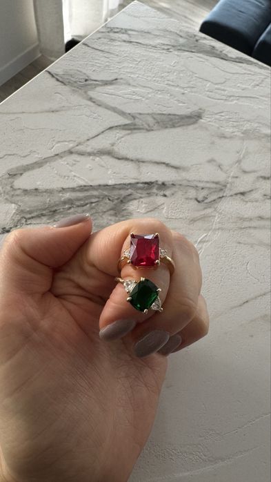 Пръстени с камък