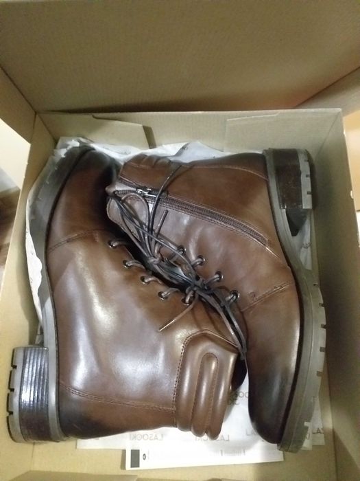 Дамски кожени боти