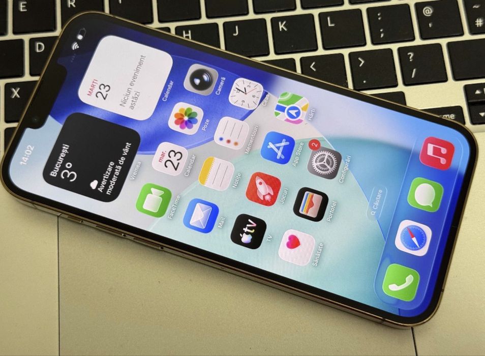 Vand sau schimb Iphone 13 Pro max gold 128 gb impecabil