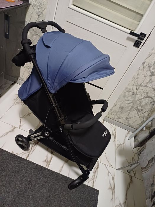 Продаётся фирменный коляска