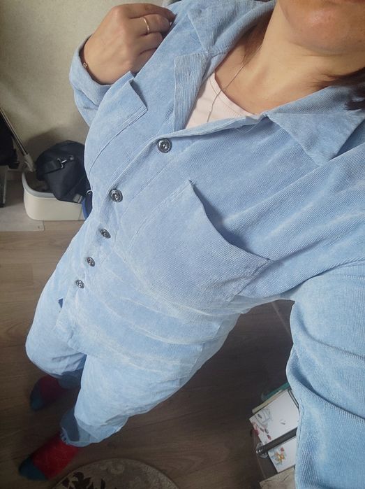 Продам костюм 46-48 р