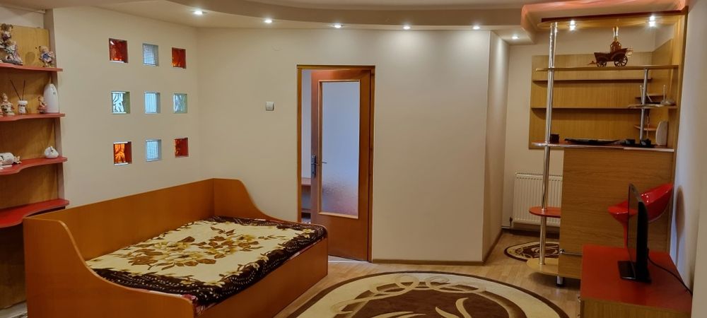 Inchiriez apartament doua camere Micro 3 langa Scoala 13 Matei Basarab