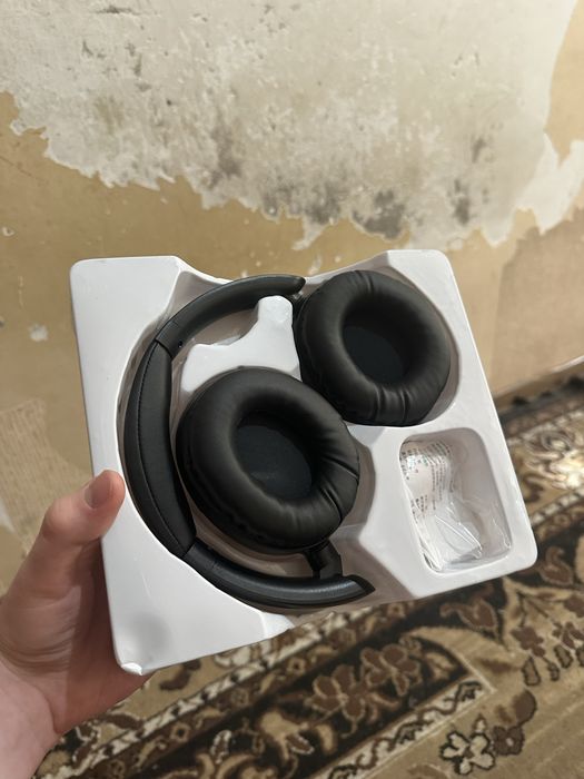 Headphones JBL TUNE 900BT