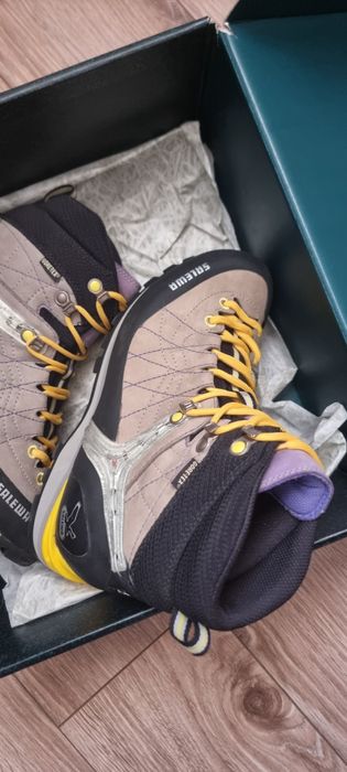 Ghete dama 38.5 Salewa