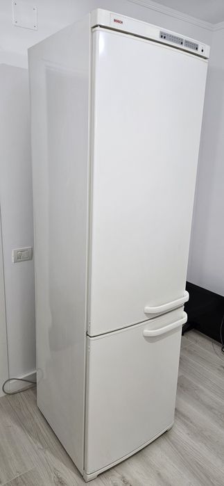 Combina frigorifică Bosch 373 litri