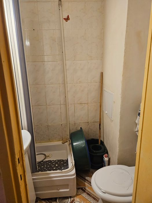 Apartament de vânzare, zona centrală, Str Violetelor, Bacău,  42 000 euro