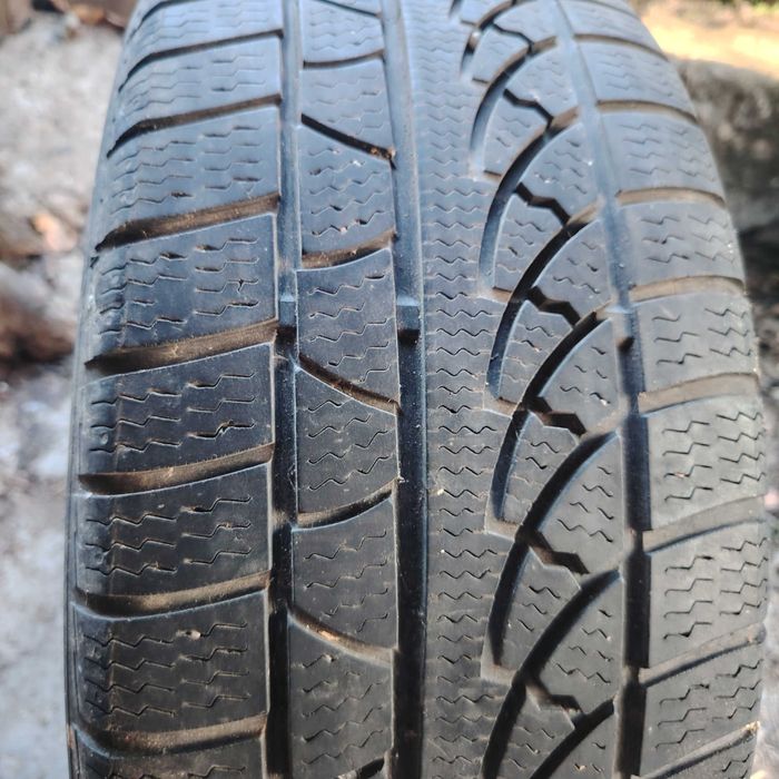 Зимна гума Петлас