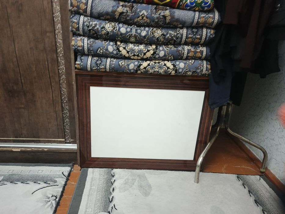 Penal, jamoat  va 2 kishilik krovat sotiladi