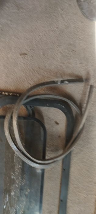 Продам запчасти на люк Газель