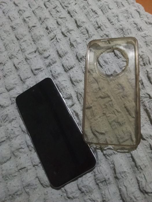 Продам телефон  TECHNO SPARK 30C
