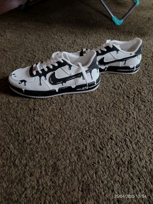 Кроссовки Nike 43