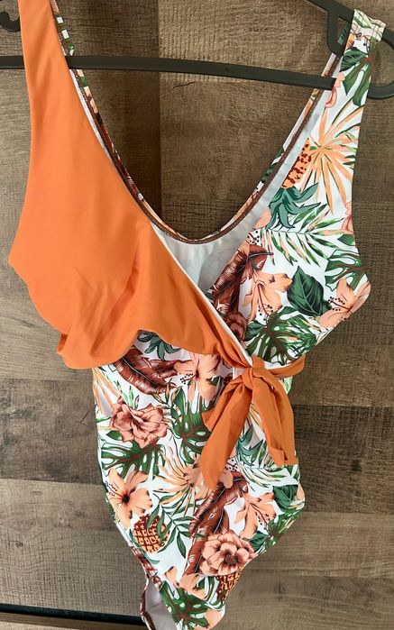 Бански костюм М размер