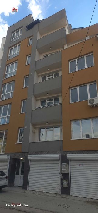 Продава тристаен, в нова кооперация на бул. "Цар Освободител"