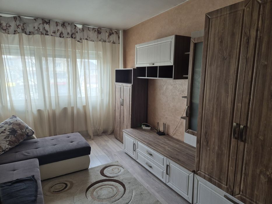 Inchiriez apartament doua camere