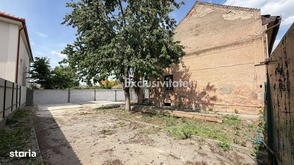 Casă de renovat cu teren 557 mp, central Str. Gh. Barițiu - Carei