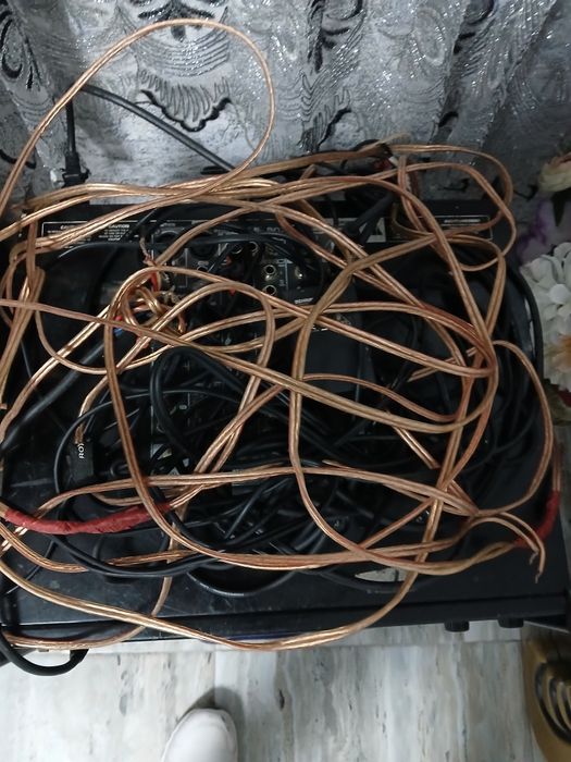 Тон колонии обиртон б 500 и усилвател  еуроповер 1500 миж поли и кобели комплект